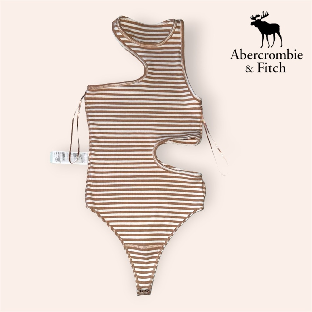 🛍️SALE🛍️Abercrombie & Fitch Women’s Rib Sleeveless Striped Bodysuit with Cutouts - Picture 4 of 8